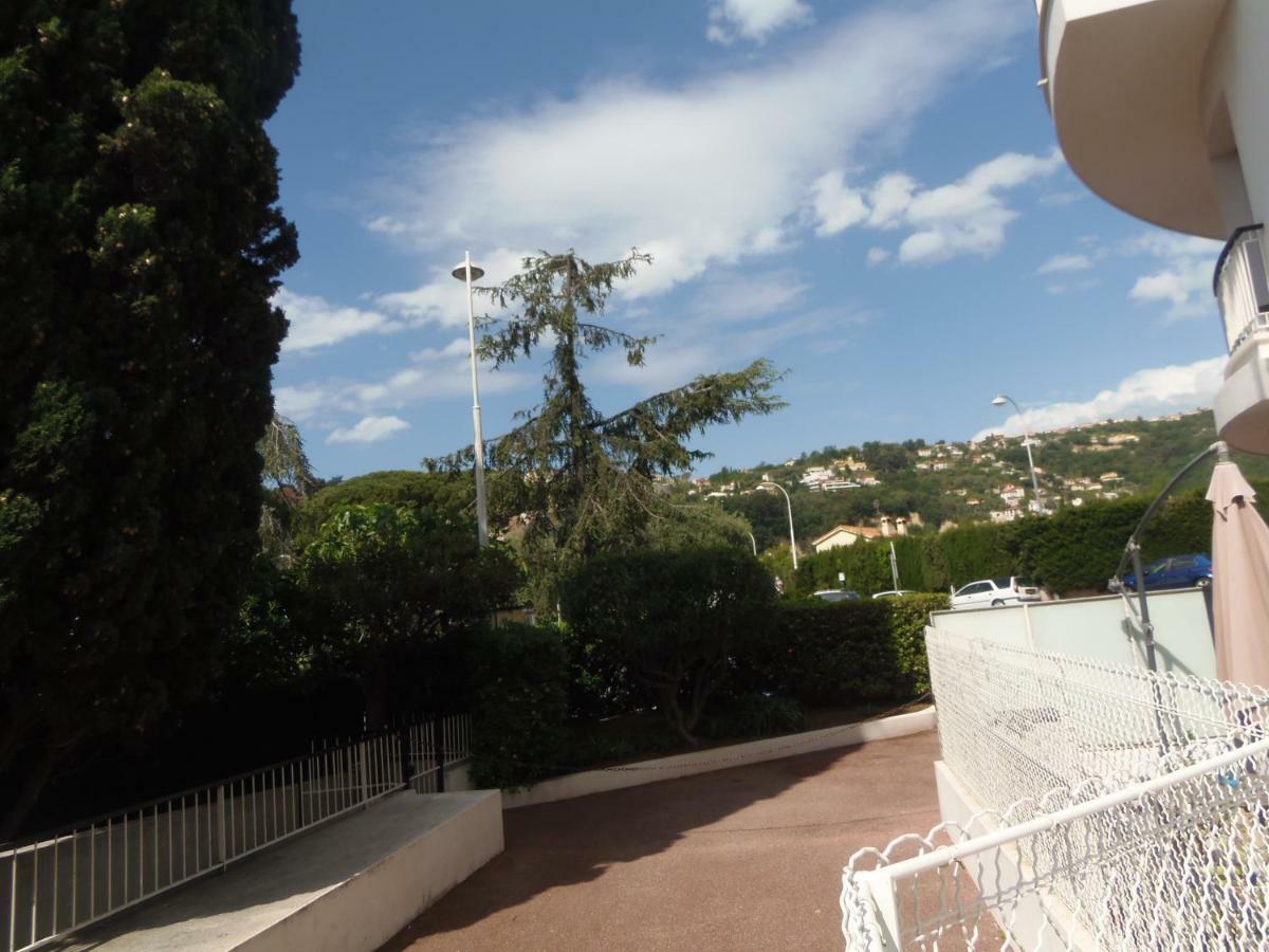 Joli Studio Calme Avec Terrasse Nice Exterior foto